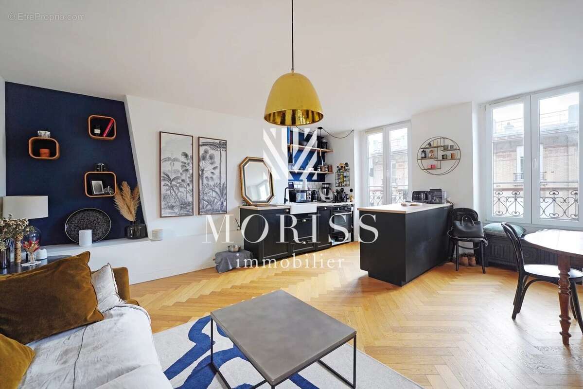 Appartement à PARIS-17E