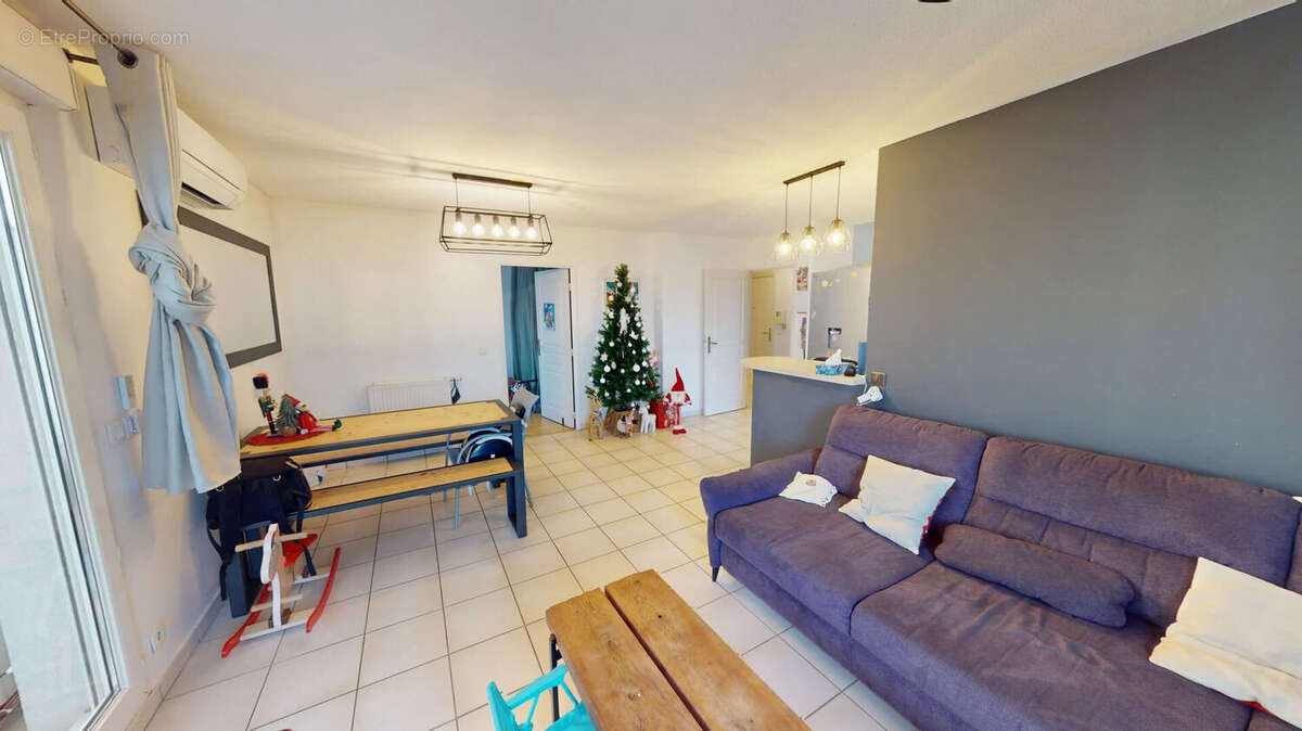 Appartement à SAINT-MARTIN-D'HERES