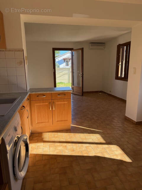 Appartement à MEES