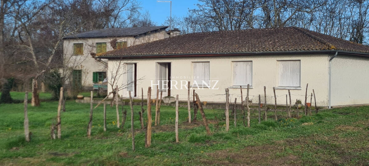 Maison à SABLONS