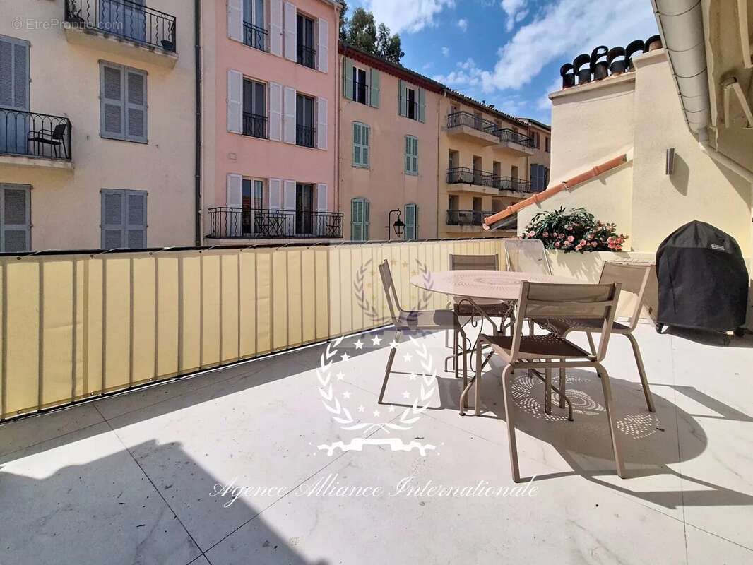 Dernier étage d'exception de 100 m² – terrasse – vue mer & port - photo 14