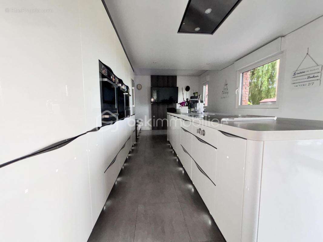 Maison à AUBRY-DU-HAINAUT