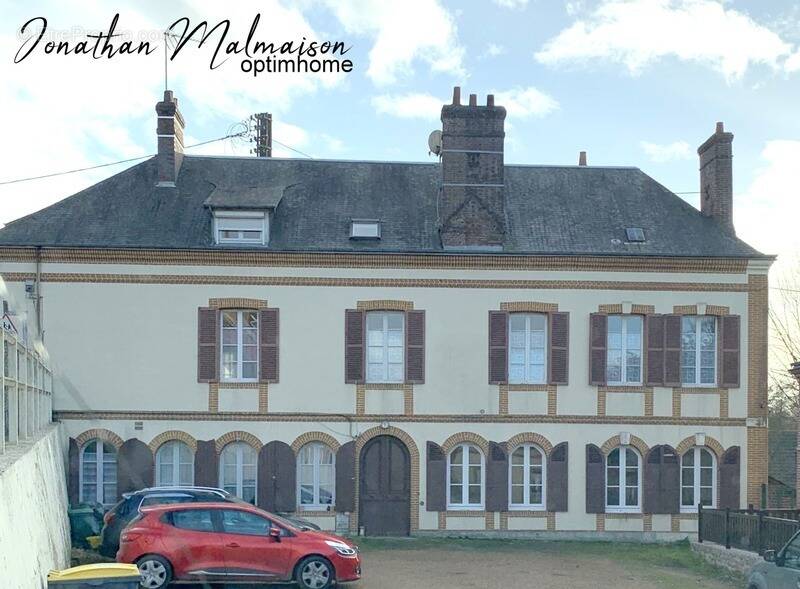 Appartement à RUGLES