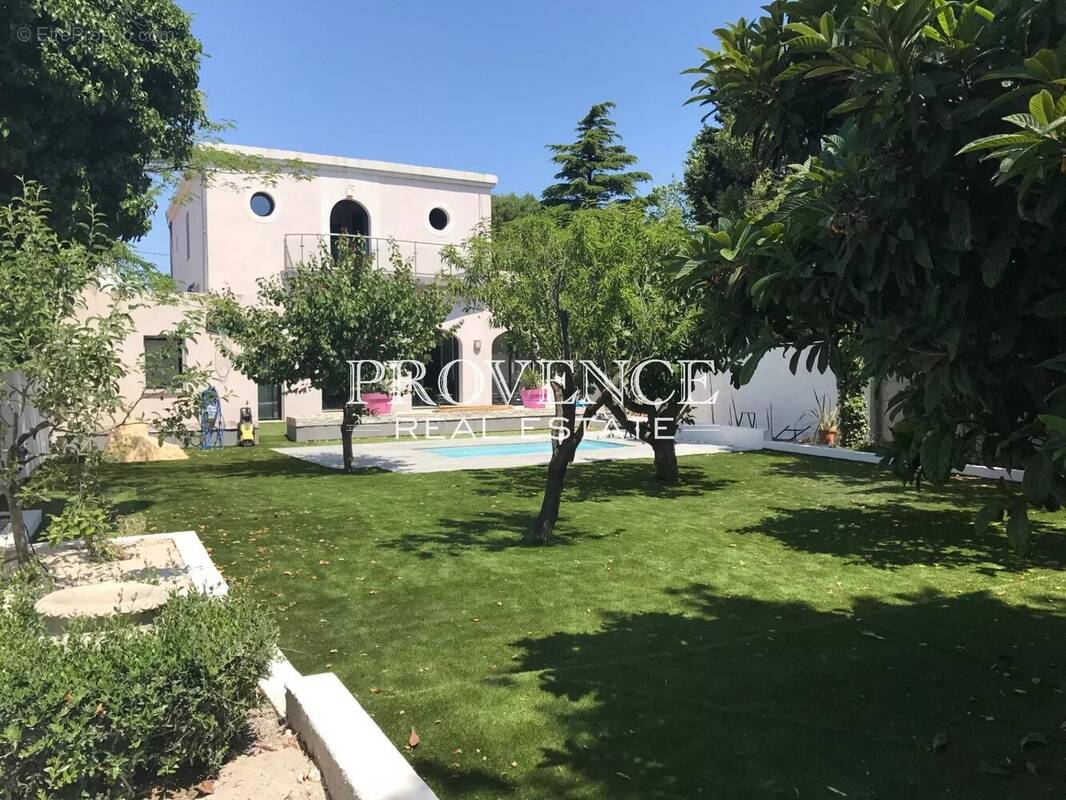 Maison à MARSEILLE-9E