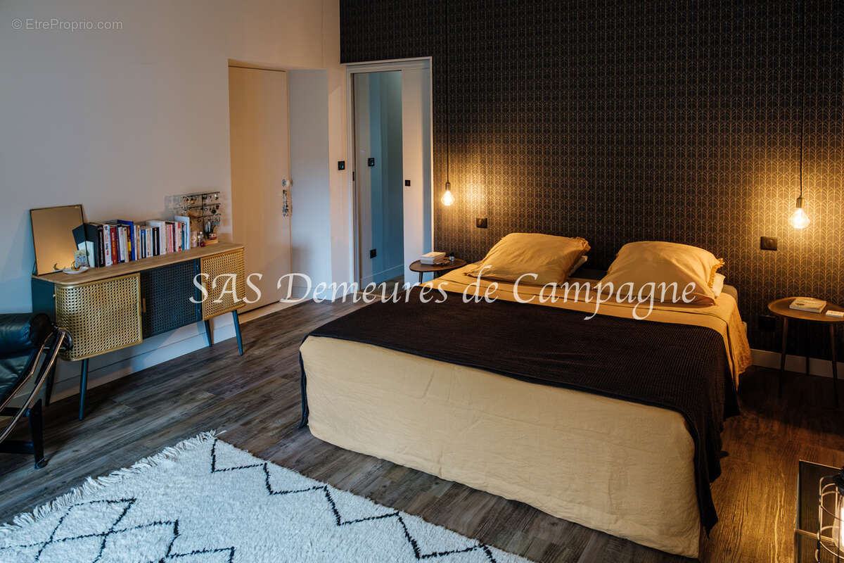 Maison à SAINT-SATUR