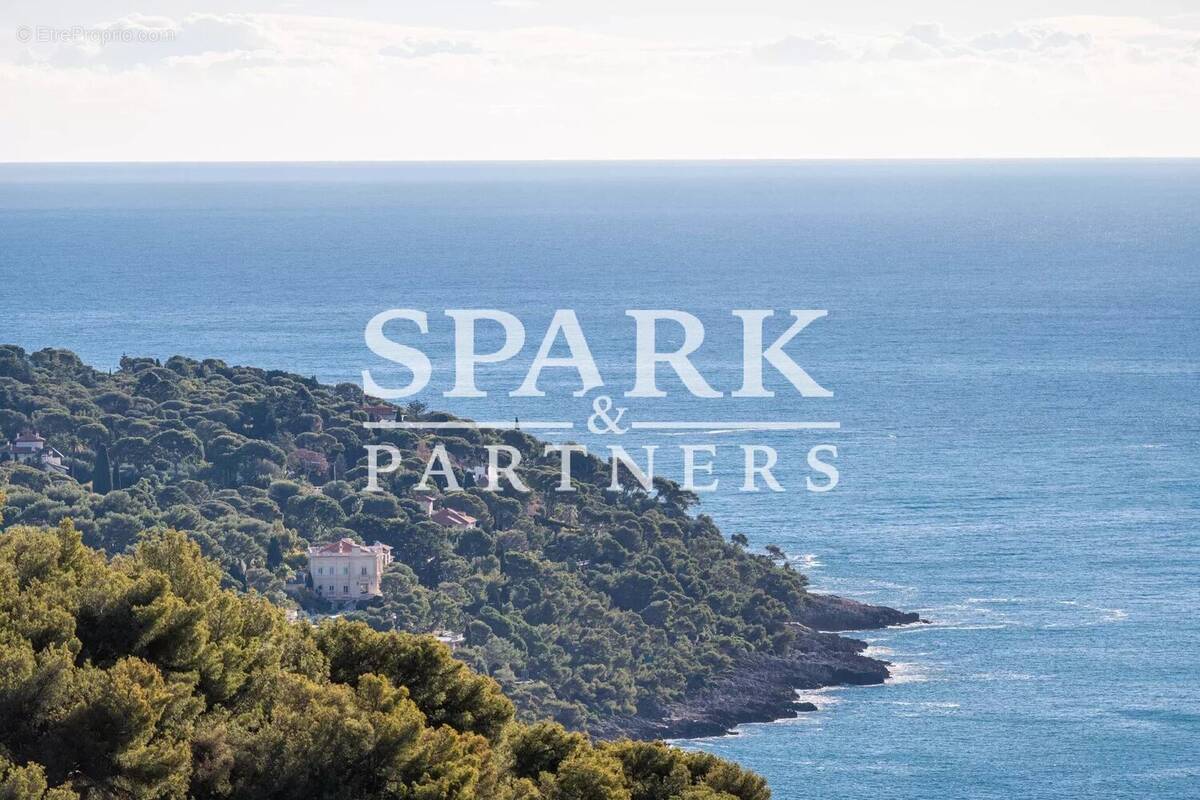 Maison à ROQUEBRUNE-CAP-MARTIN