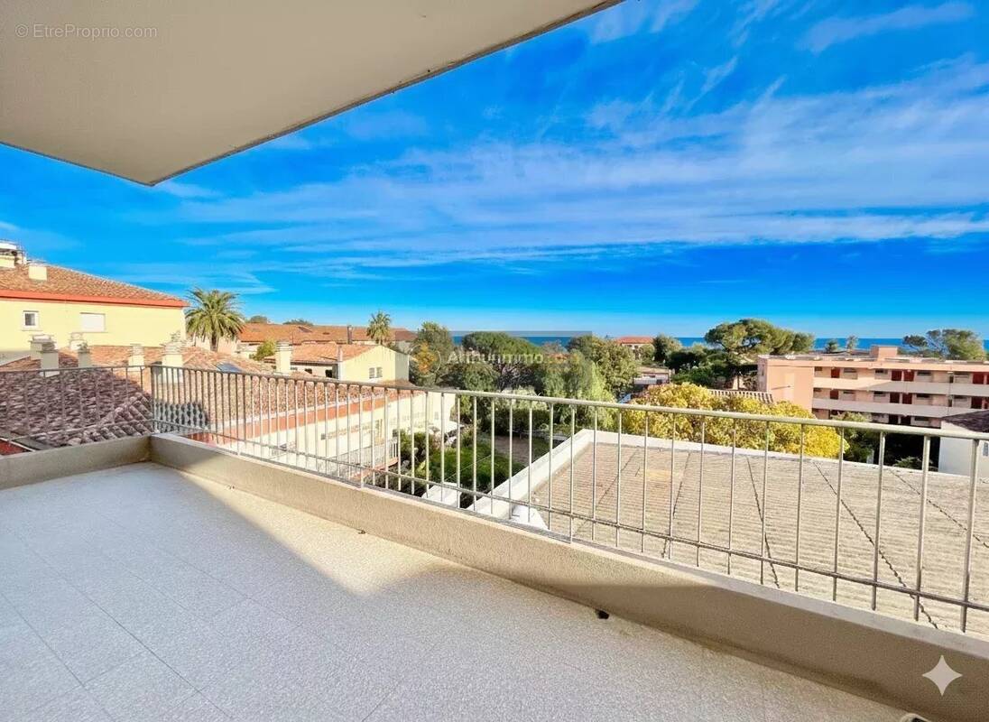 Appartement à FREJUS