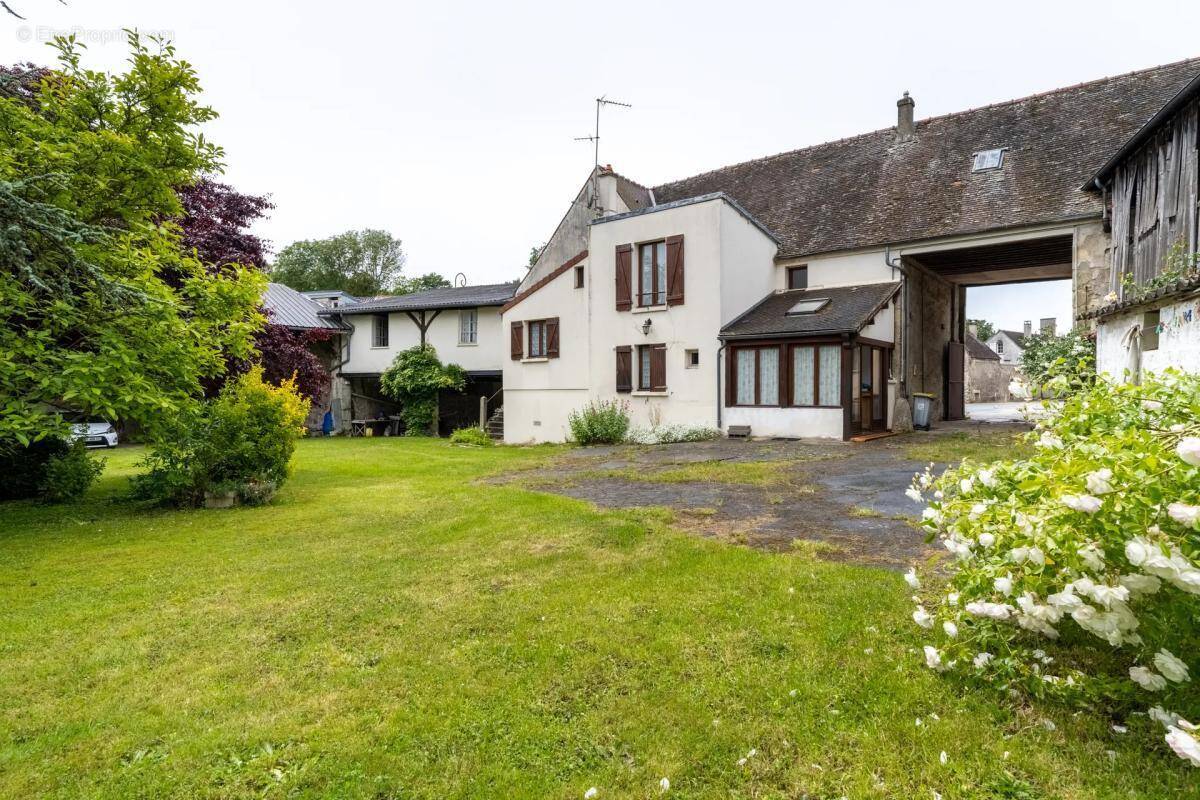 Maison à CHAUMONTEL