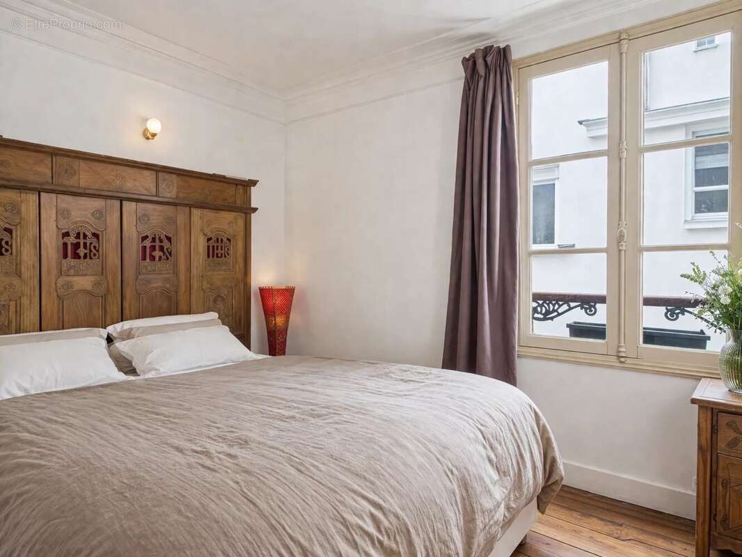 Appartement à PARIS-2E