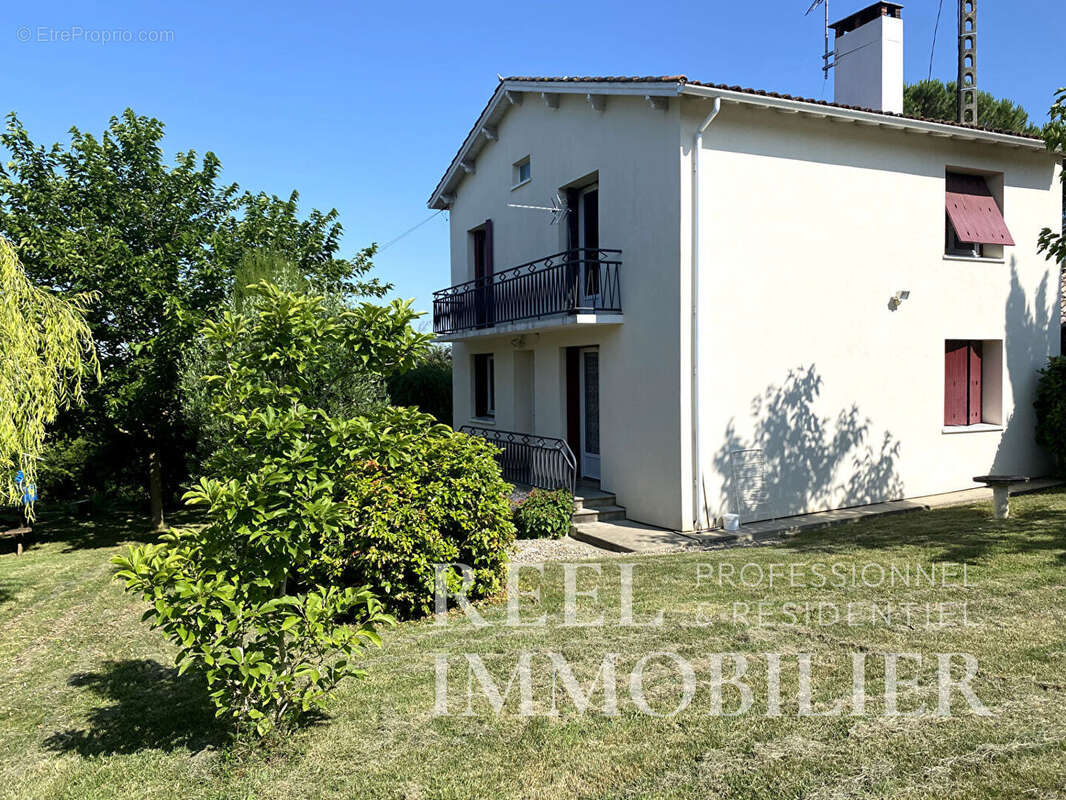 Maison à MAUVEZIN