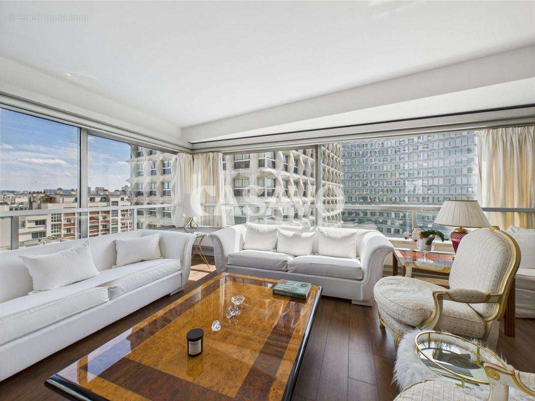 Appartement à PARIS-15E