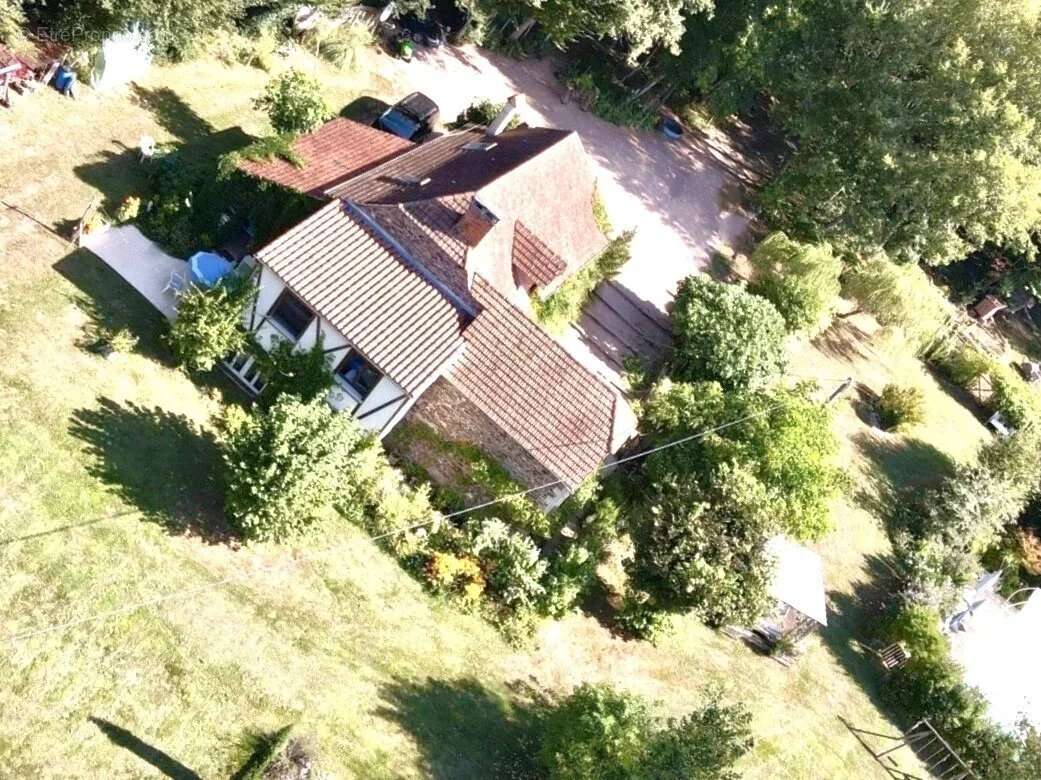 Maison à LACAPELLE-MARIVAL