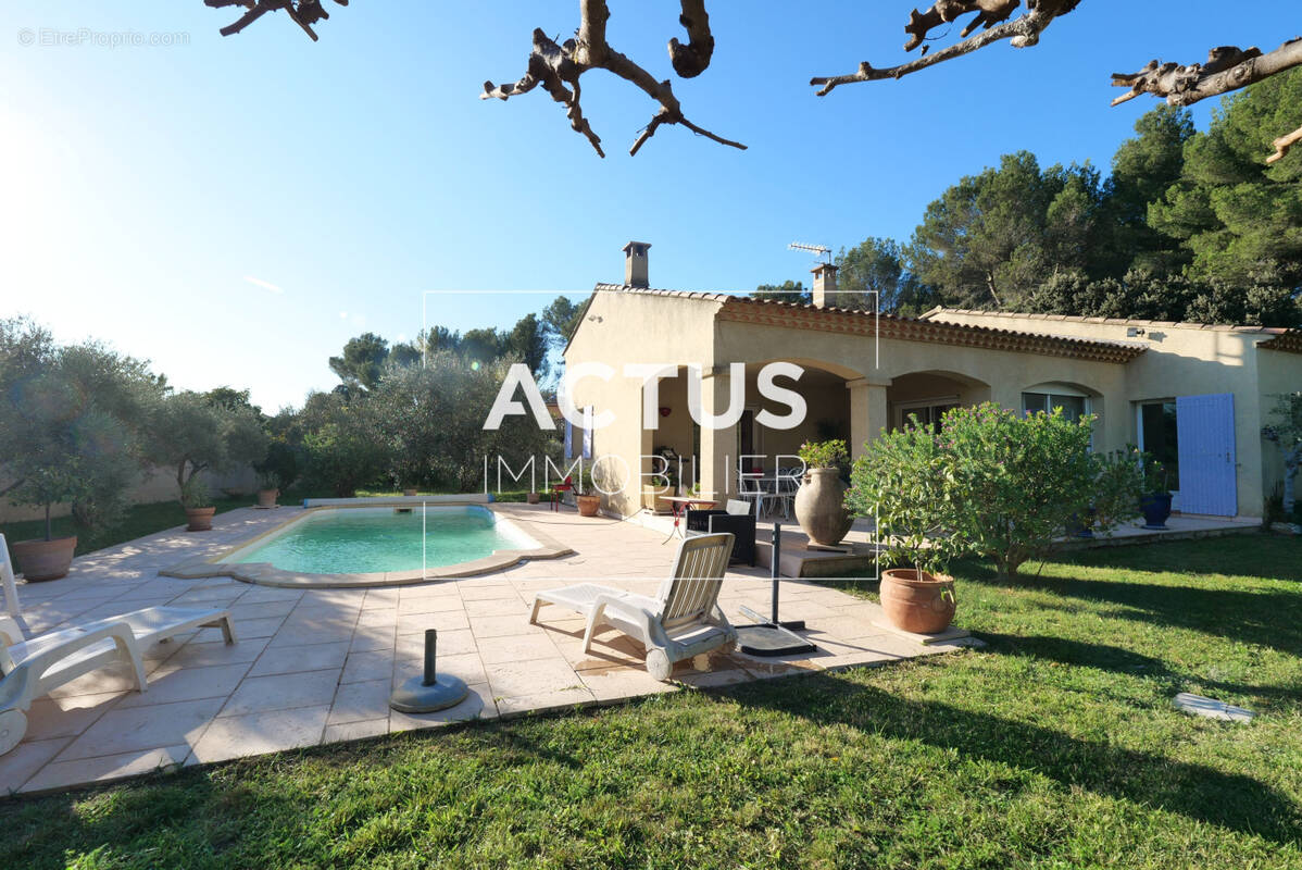 Maison à PELISSANNE