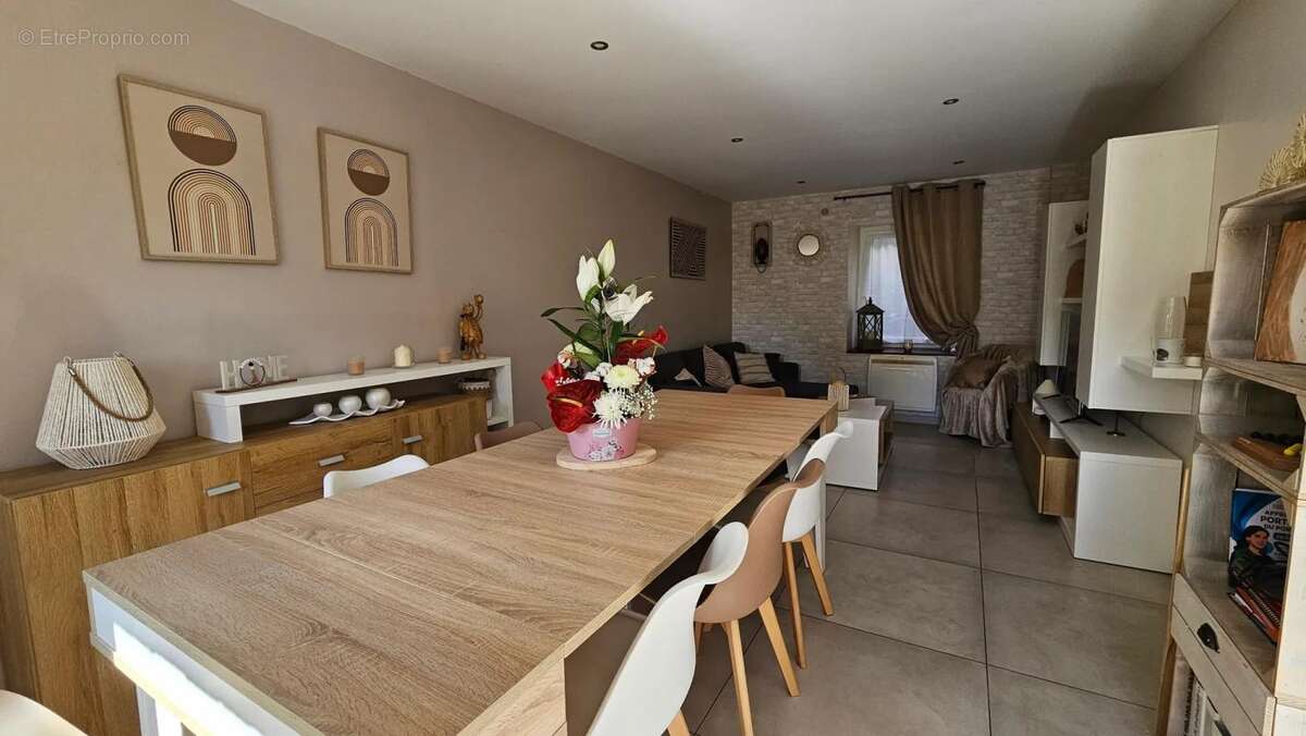 Maison à CREYS-MEPIEU