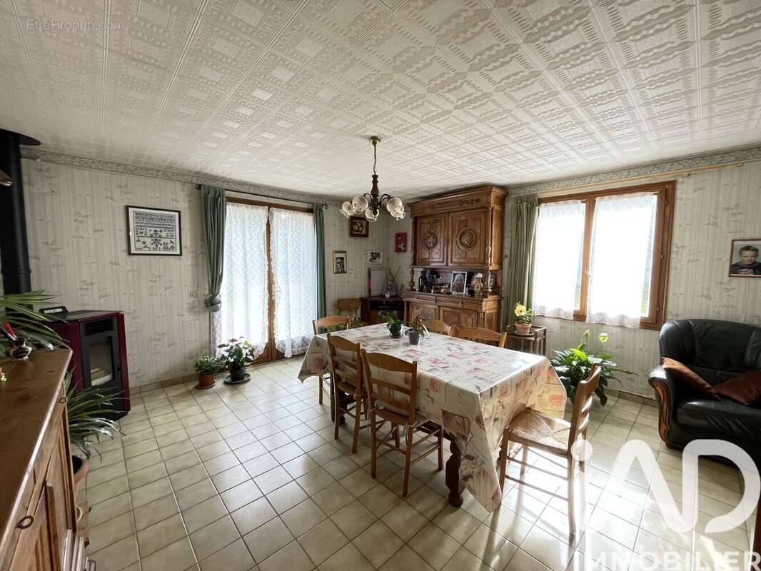 Photo 4 - Maison à LATHUS-SAINT-REMY