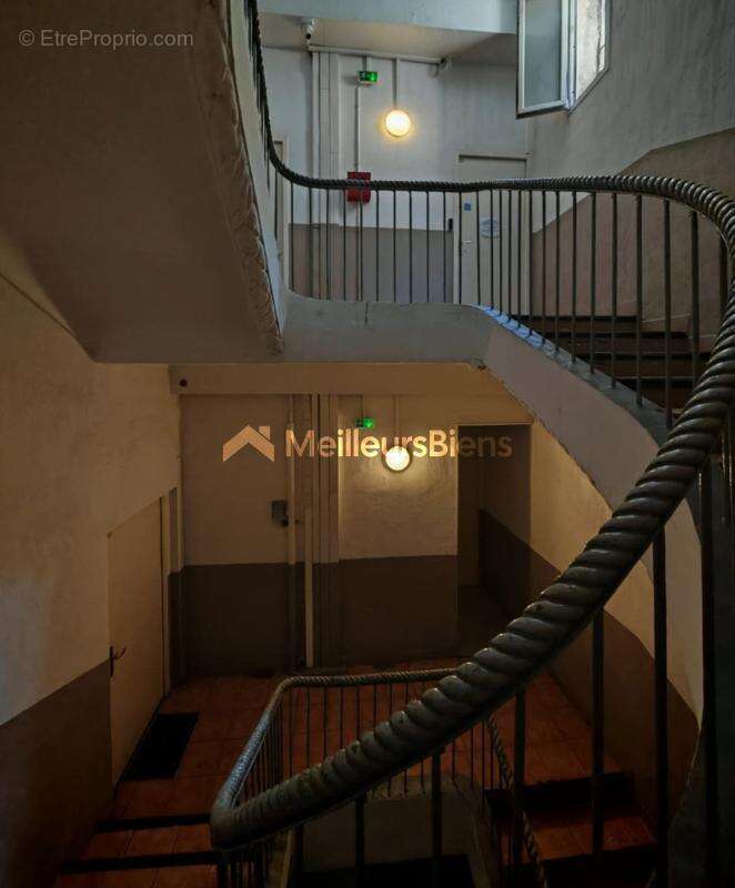  opportunité d'investissement — immeuble de rapport haut rendement 83000 toulon (plein centre) - photo 3