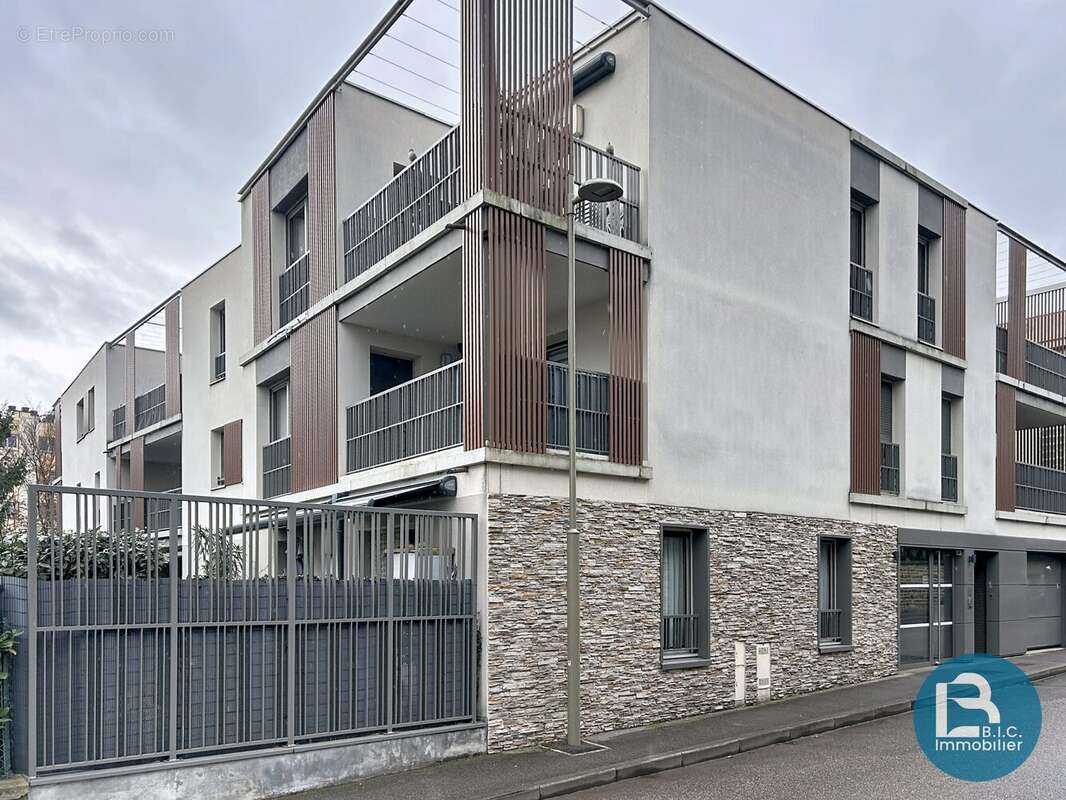 Appartement à CHAMPAGNE-AU-MONT-D'OR