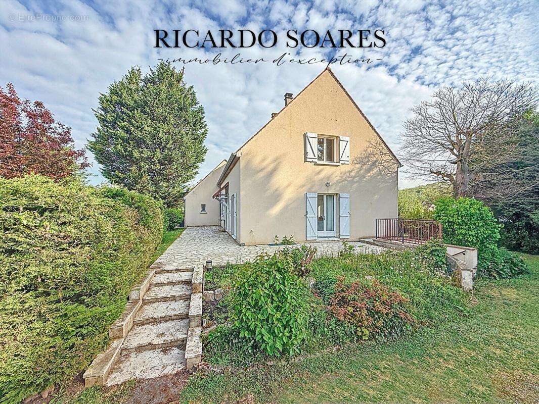 Maison à LONGUEIL-SAINTE-MARIE