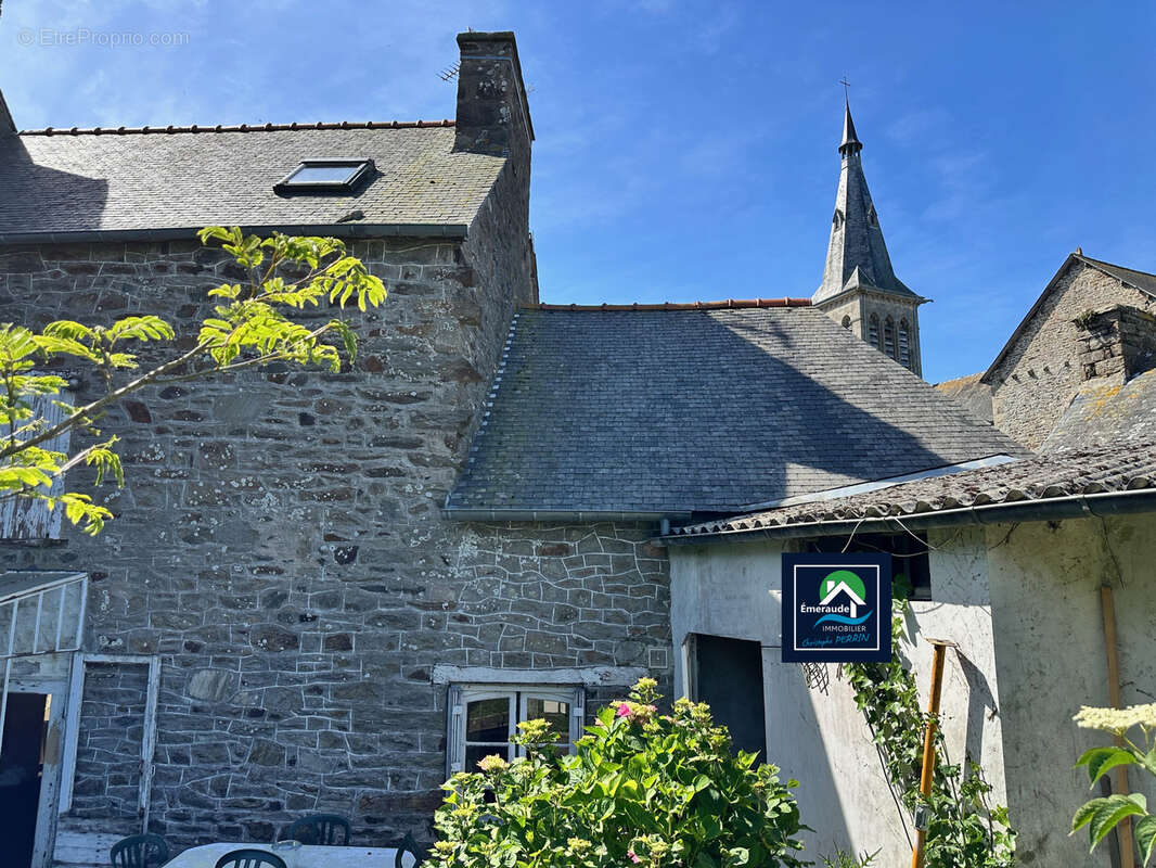 Matignon a proximite immediate des commerces et des ecoles au calme - photo 3