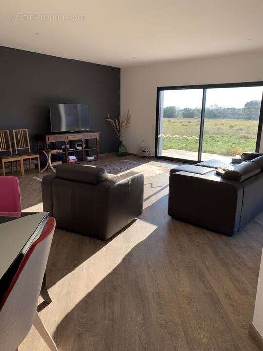 Belle villa sur un généreux terrain piscinable - photo 3