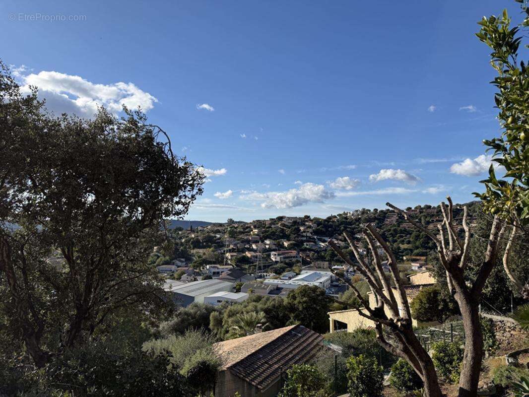 Appartement à LE LAVANDOU