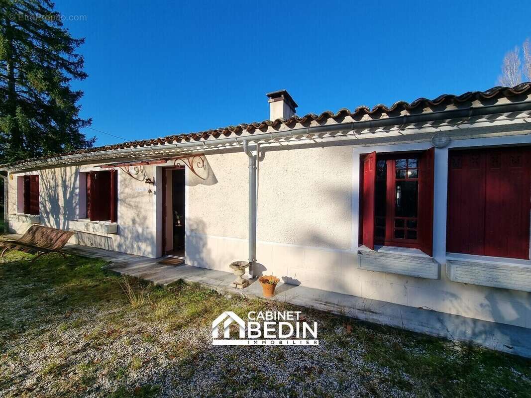 Maison 160 m² à Saint-Morillon  - photo 9