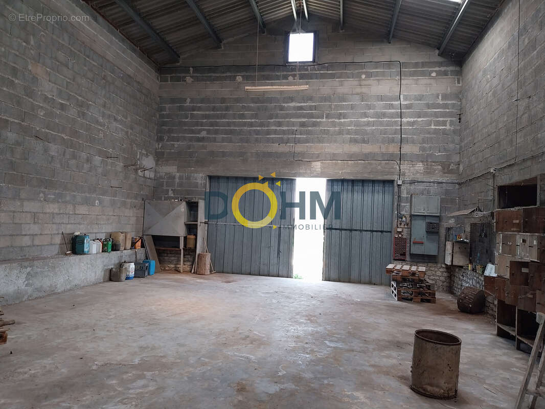 Autre à SALLES-DE-BARBEZIEUX