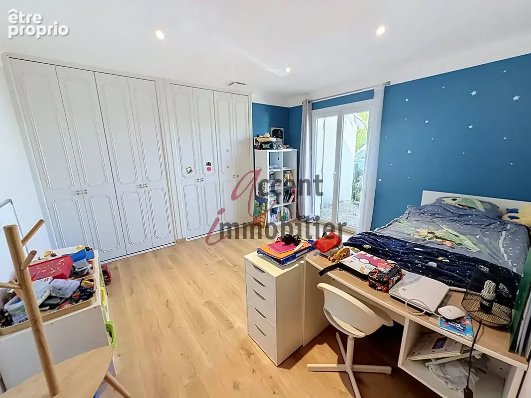 Mollégès - villa 154 m² - 4 chambres - piscine - dépendances - photo 10