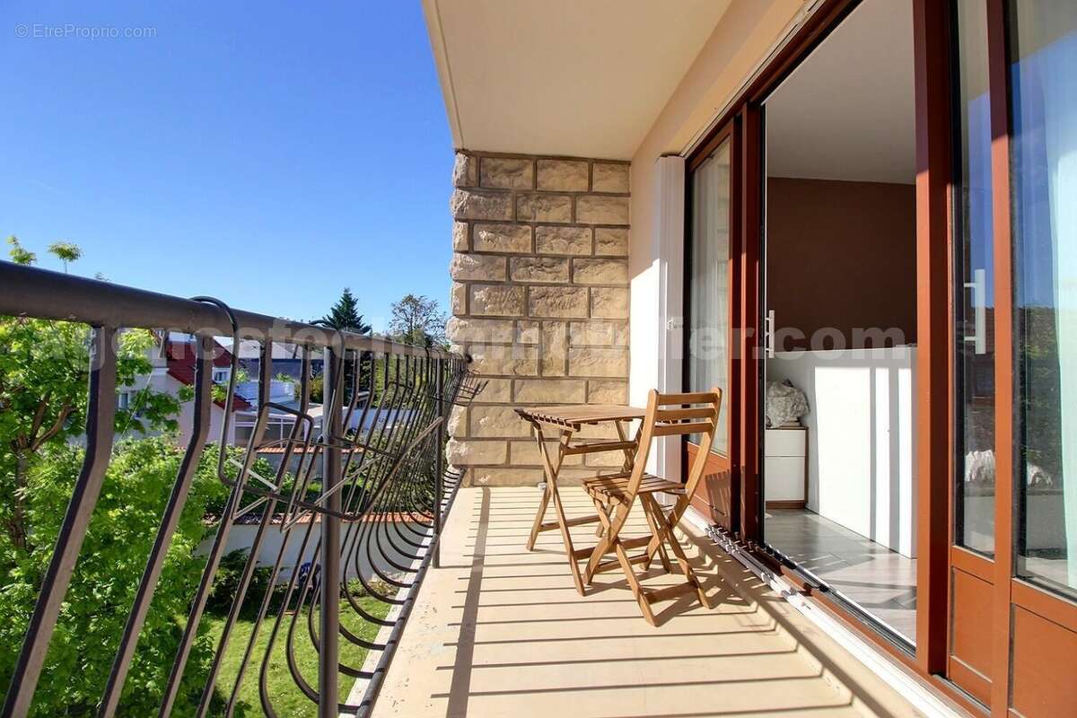 exposio_133842905 - Appartement à SAINT-MAUR-DES-FOSSES