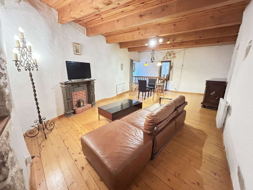 Maison à CORNEILHAN