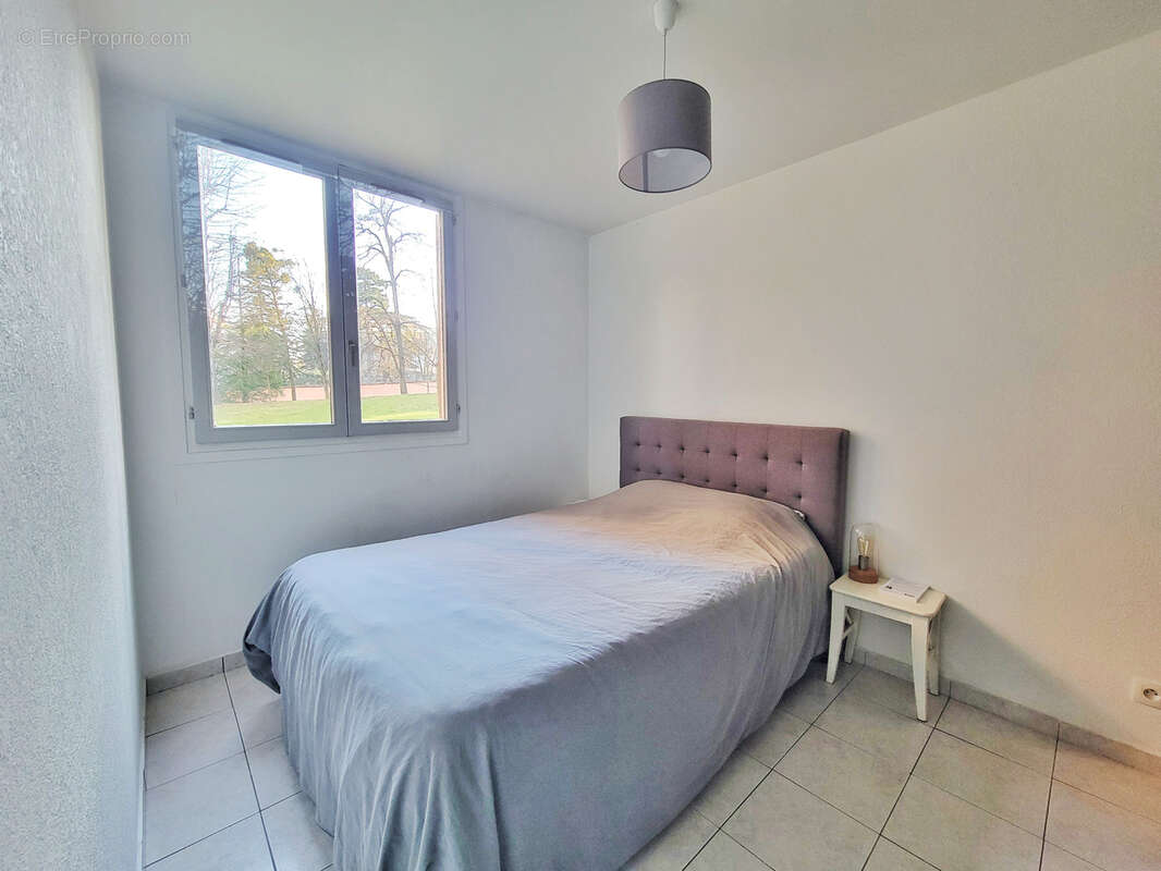 Appartement à SAINT-GENIS-LAVAL