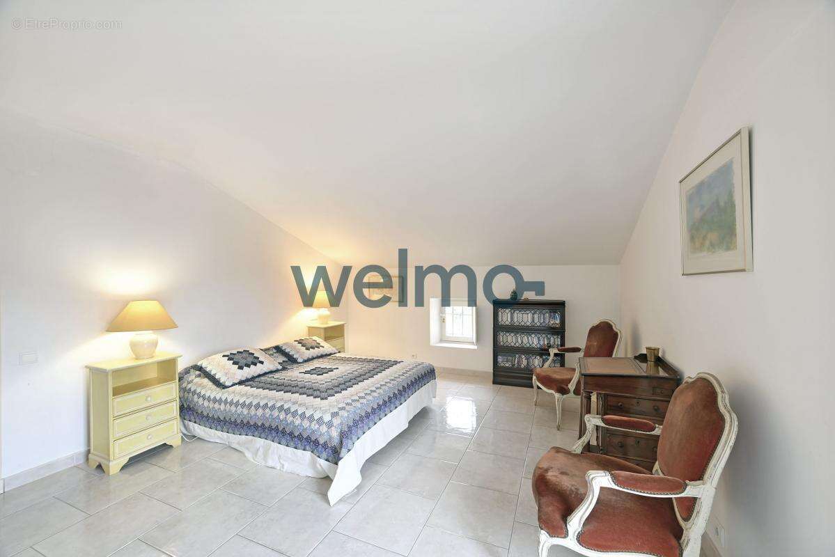 Maison à VAISON-LA-ROMAINE