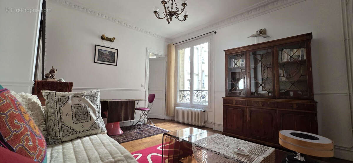 Appartement à PARIS-20E