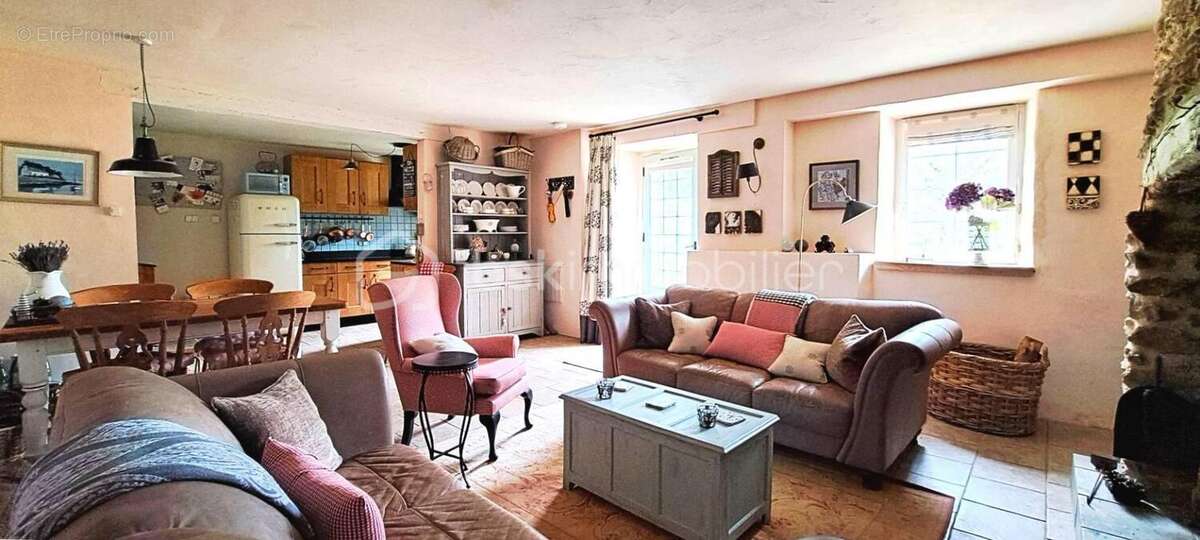 Maison 75 m² à Berrien  - photo 4