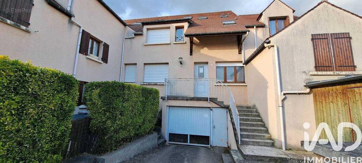 Appartement 30 m² à Gaillon-Sur-Montcient  - photo 1
