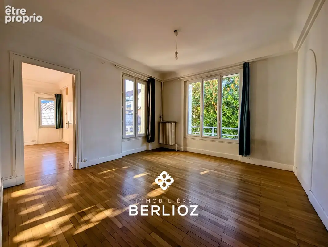 Appartement N.Chorier 135m2 + parking privée - photo 12