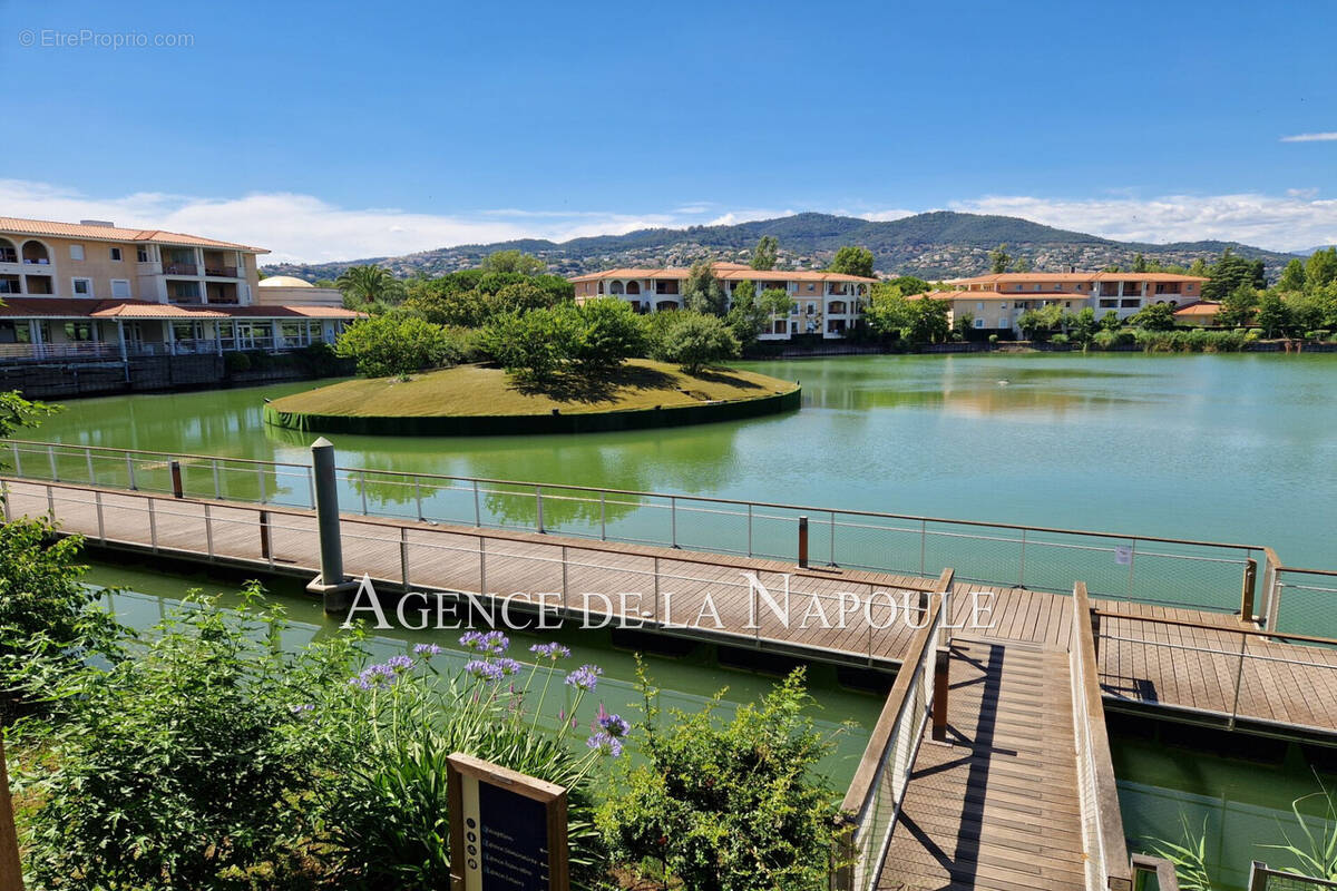 Appartement à MANDELIEU-LA-NAPOULE