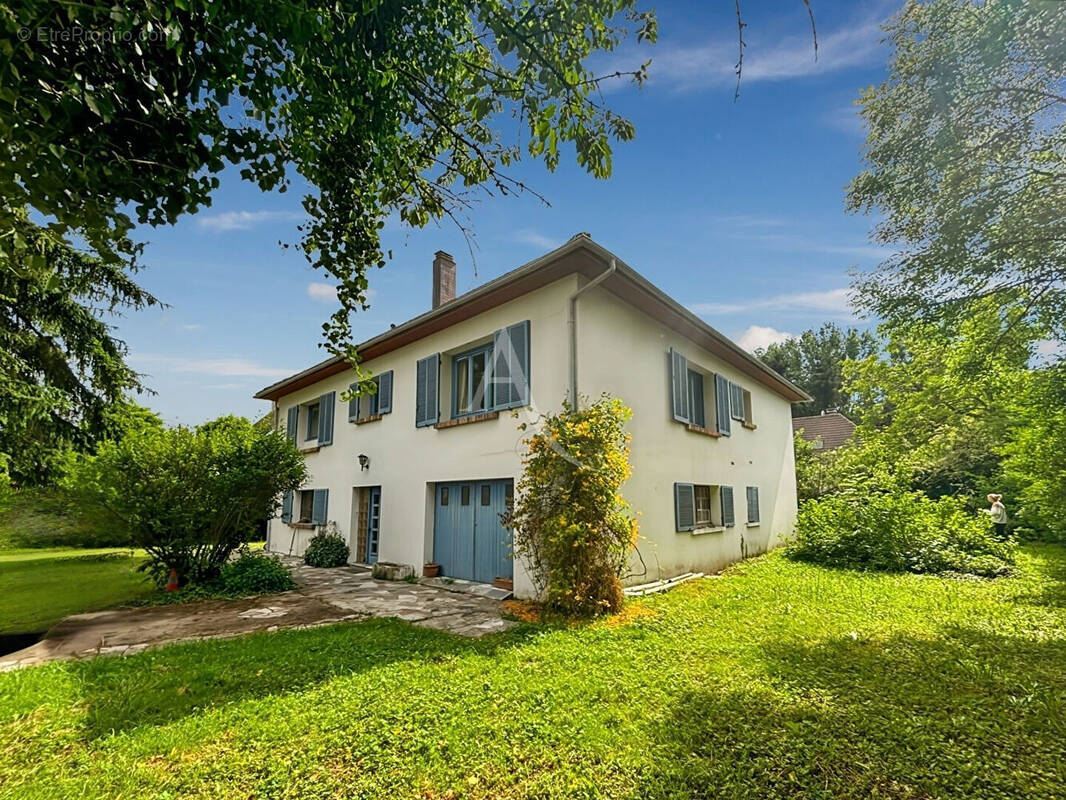 Maison à VILLECONIN