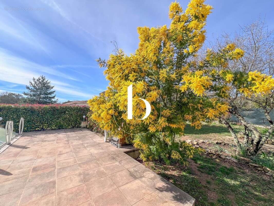 Maison à MEJANNES-LE-CLAP