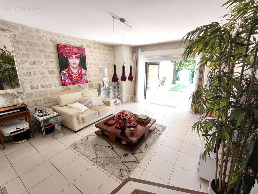 Appartement à HARDRICOURT