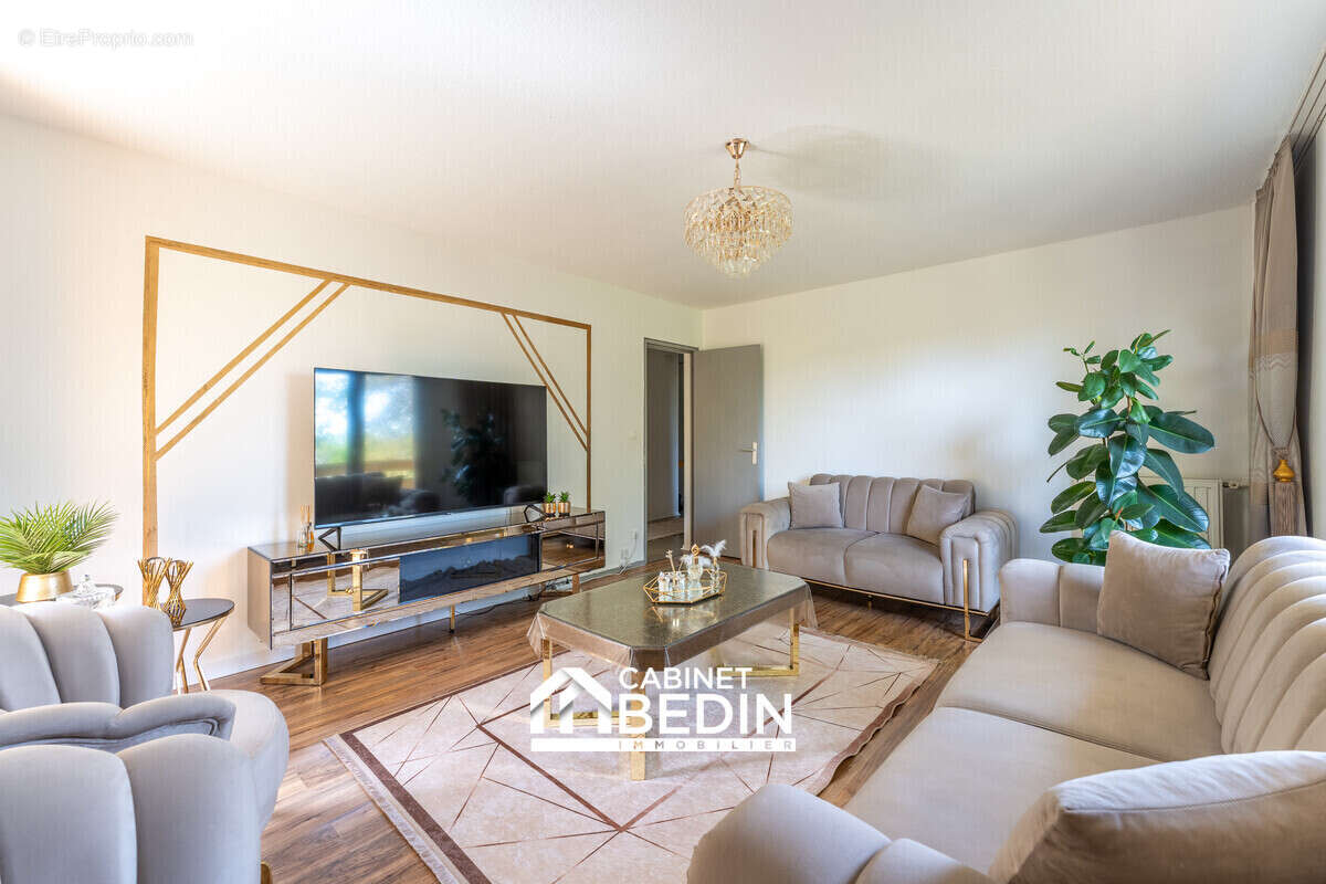 Appartement 82 m² à Lormont  - photo 3
