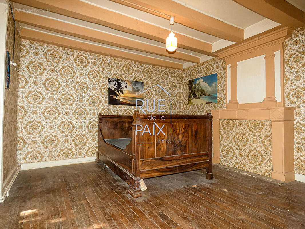 Maison à SAINT-JEAN-DE-SAUVES