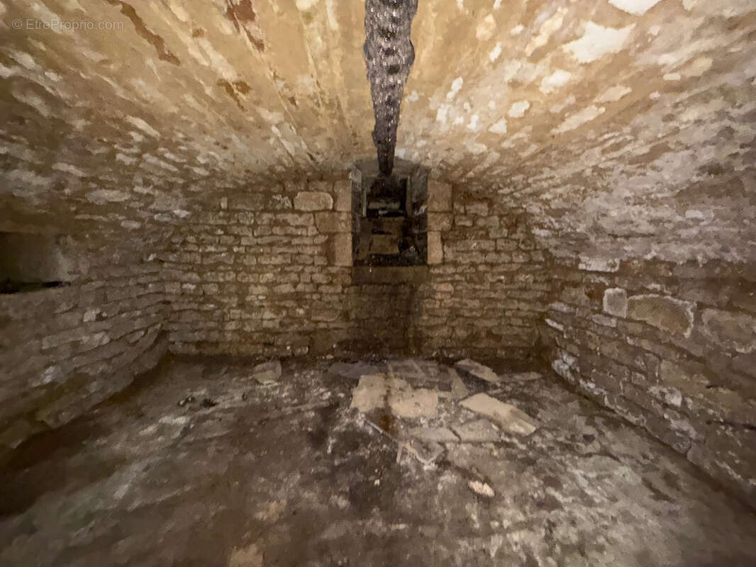 Appartement à COULMIER-LE-SEC