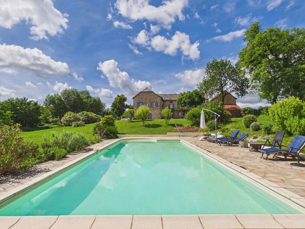 Maison à MIRANDOL-BOURGNOUNAC