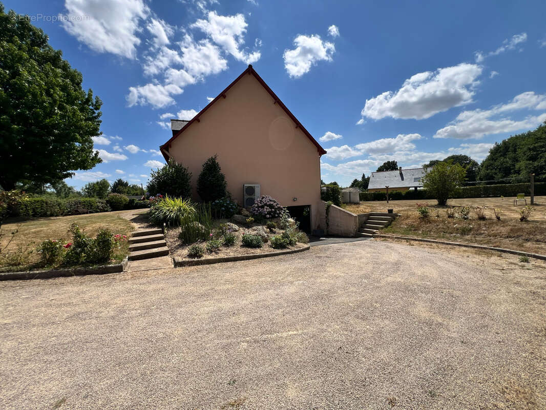 Maison à DERVAL