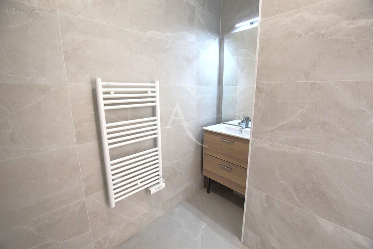 Appartement à COMBS-LA-VILLE