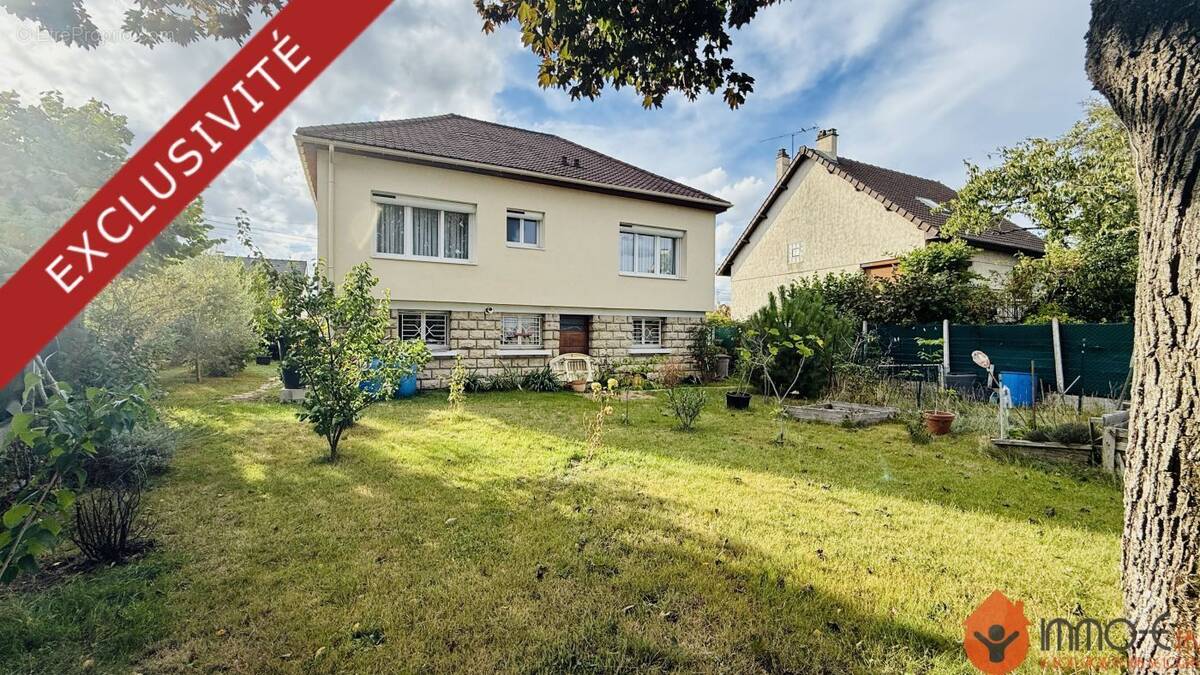 Maison à CLAYE-SOUILLY