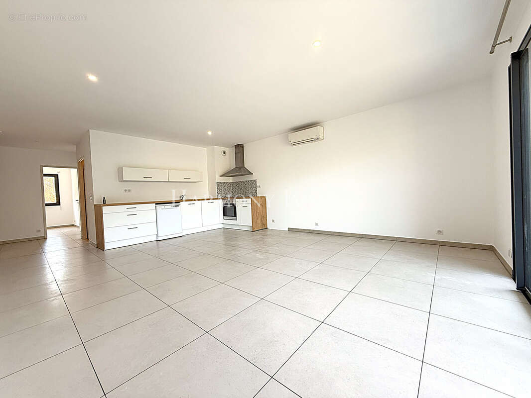 Appartement 3 pièces de 65m2 avec Terrasse   à 5 min d’Ajaccio centre - photo 6