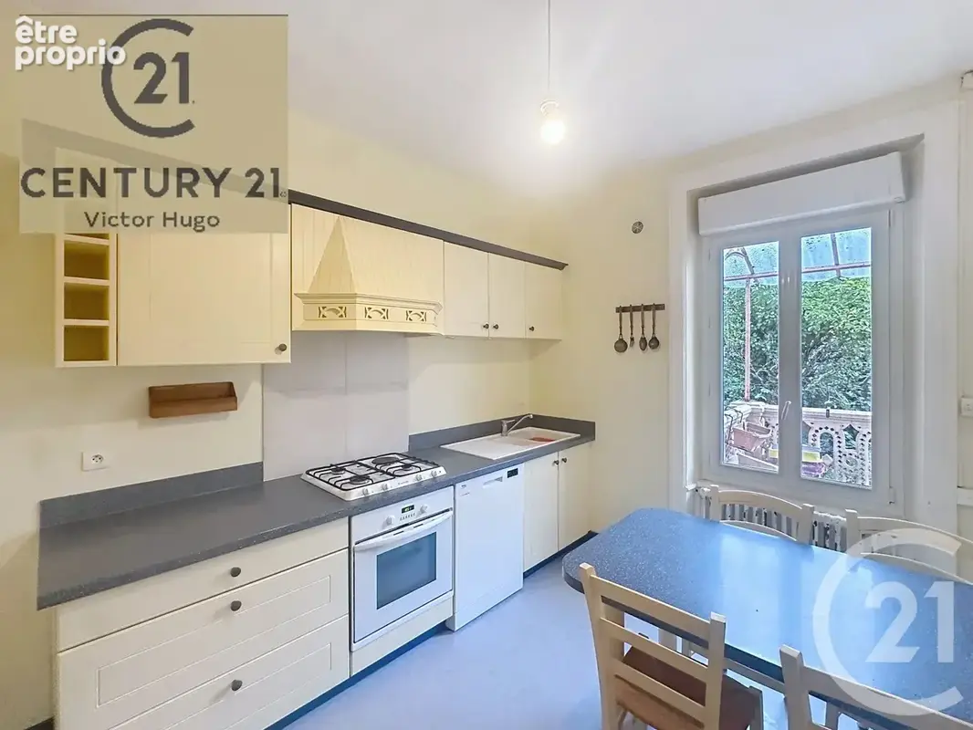 Maison 7 pièces 163 m² à vendre à Saint-Junien (87200) - photo 4