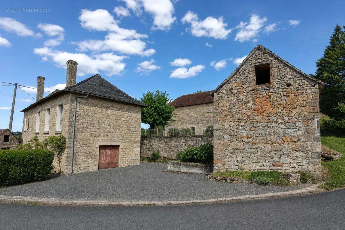 Maison à SEGONZAC